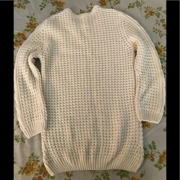 Revamped Urban Heritage Sweater - Picture 3 of 16